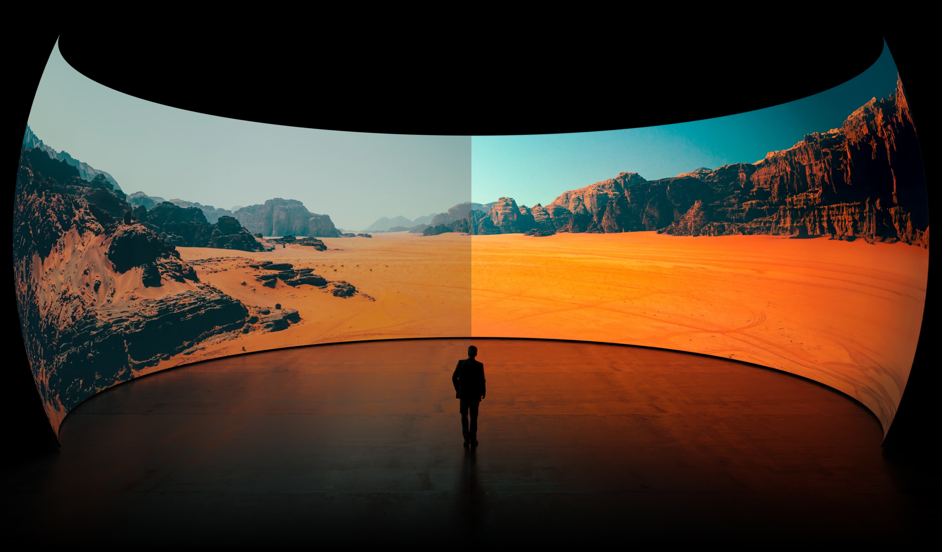 Side-by-side illustration of projection and SFERiX LED image contrast